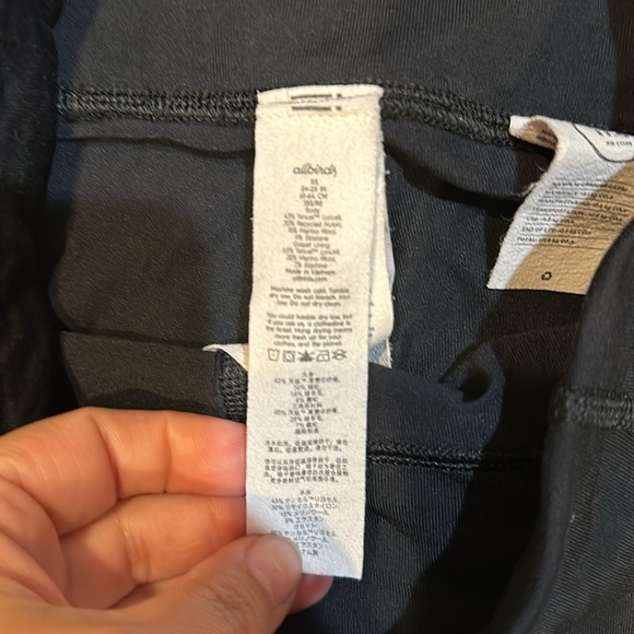 Allbirds Black Natural Performance Athletic Capri Leggings XS - Picture 4 of 8